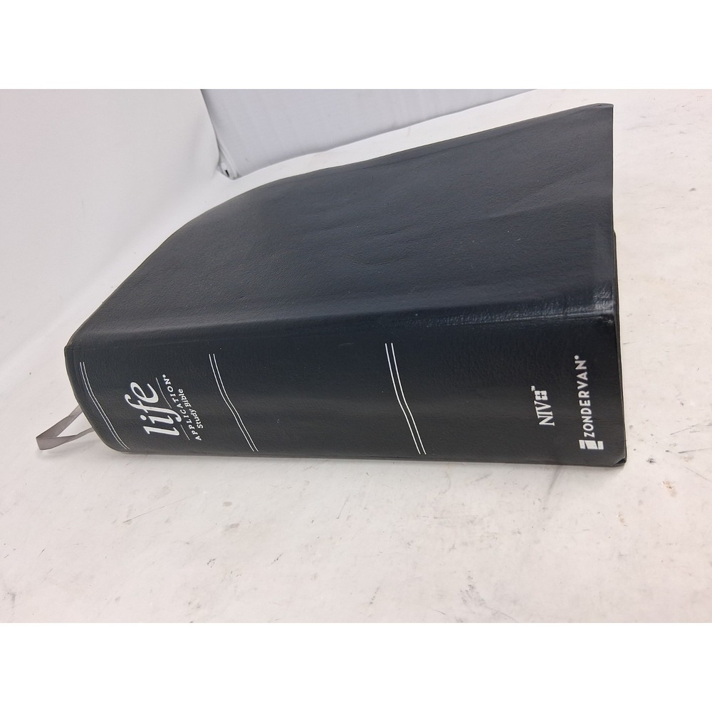 NIV Life Application Study Bible, 3rd Edition, Bonded Leather Black,  Large Txt - Picture 2 of 14